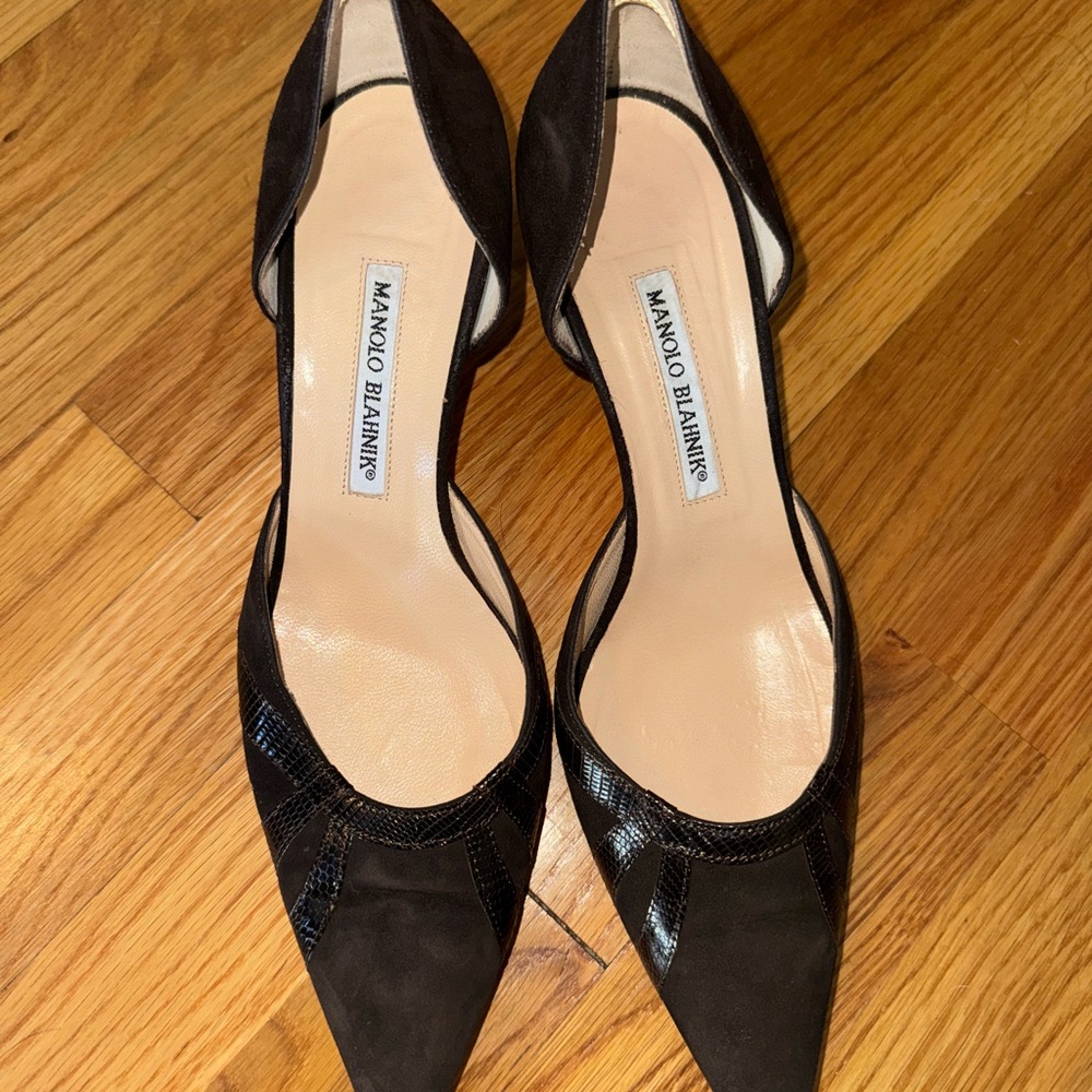 Manolo Blahnik Brown Suede Heels